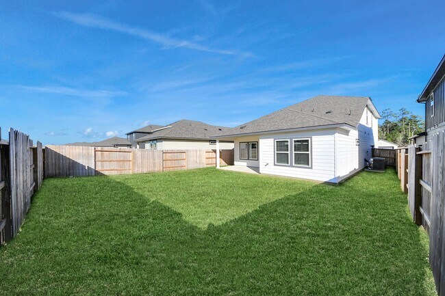 Building Photo - 16690 Sterling Clf St