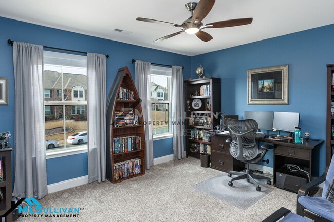 Building Photo - 913 Beech Glen Dr