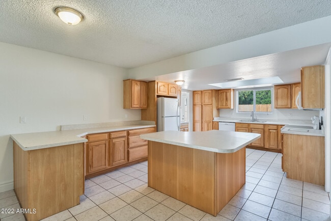 Building Photo - 10424 N 38th Dr
