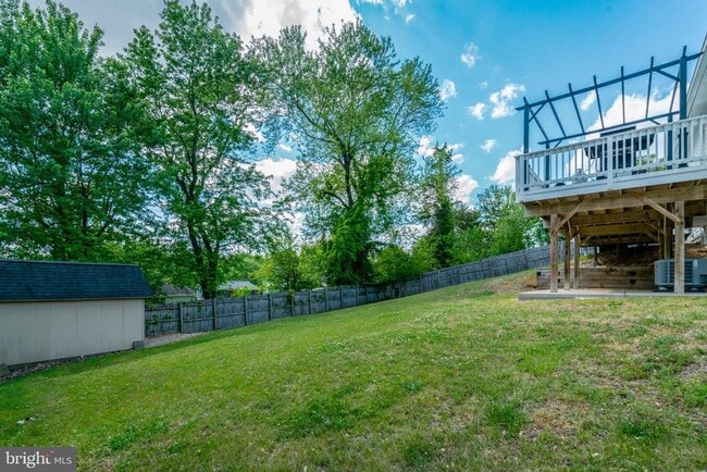 Building Photo - 6510 Carriage Dr