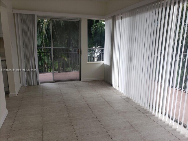 Building Photo - 4850 SW 63rd Terrace