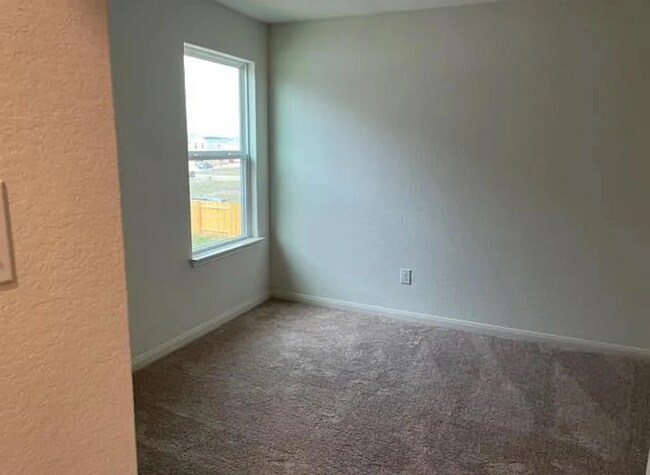 Building Photo - Beautifully Designed 4BR/2.5BA Home In The...