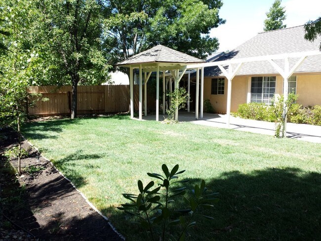Building Photo - 2177 Hacienda St