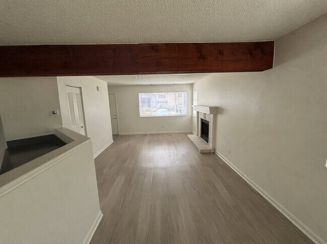 Building Photo - 694 Walden Cir