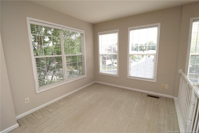 Building Photo - 8120 Upper Lake Dr