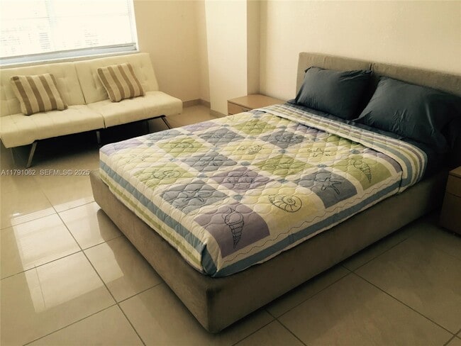 Building Photo - 1985 S Ocean Dr