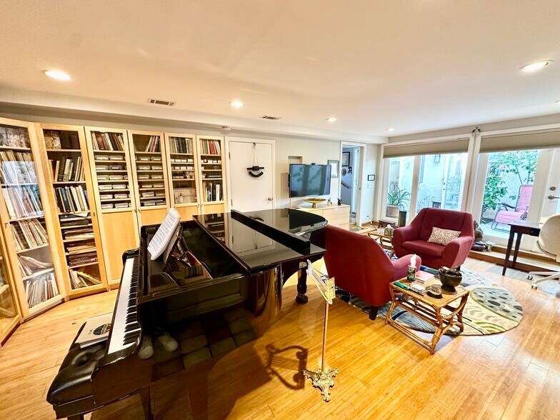 Building Photo - 2315 24th St