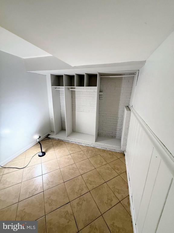 Building Photo - 1714 E St NE