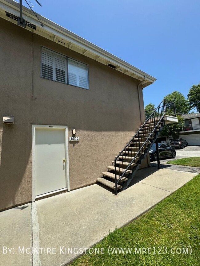 Building Photo - CALL FOR MOVE-IN SPECIALS! Spacious 2BD/1B...