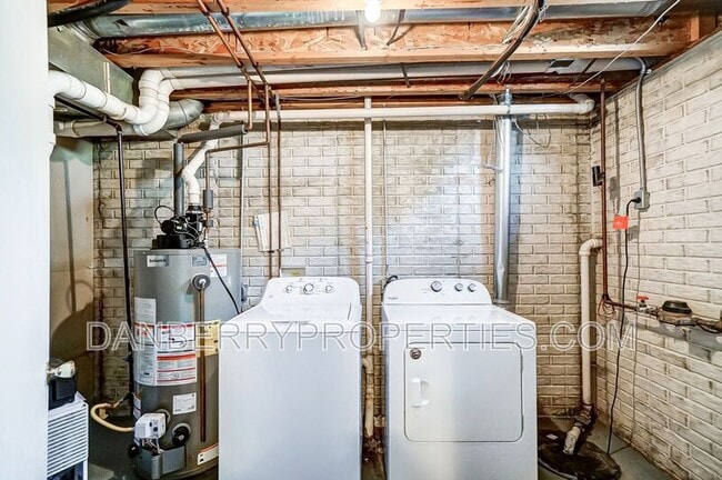 Building Photo - 3571 Turret Green Dr