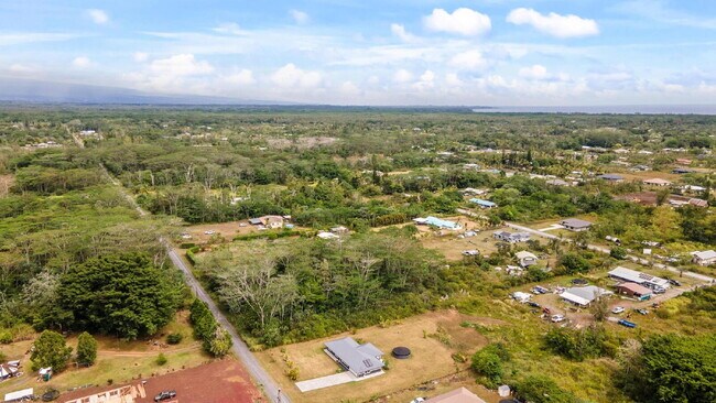 Building Photo - Move-In Ready, 3-Bedroom Fully Furnished Retreat with 3 Bathroom in Keaau Paradise!"