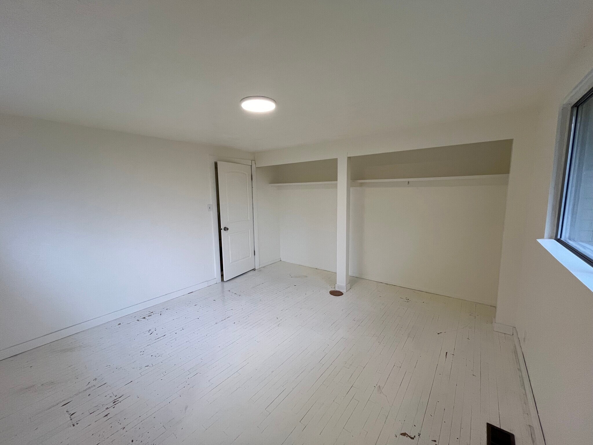 Building Photo - 697 N 1020 E