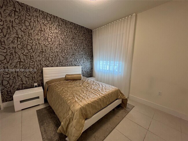 Building Photo - 8001 NW 41st St