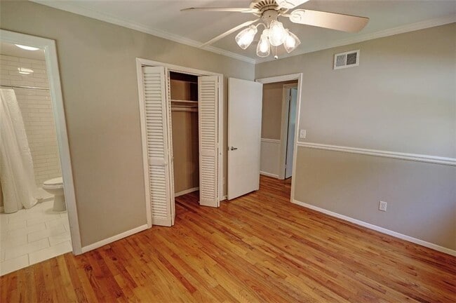 Building Photo - 2968 Fantasy Ln