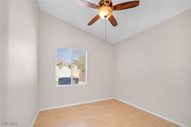 Building Photo - 2042 Hobbyhorse Ave