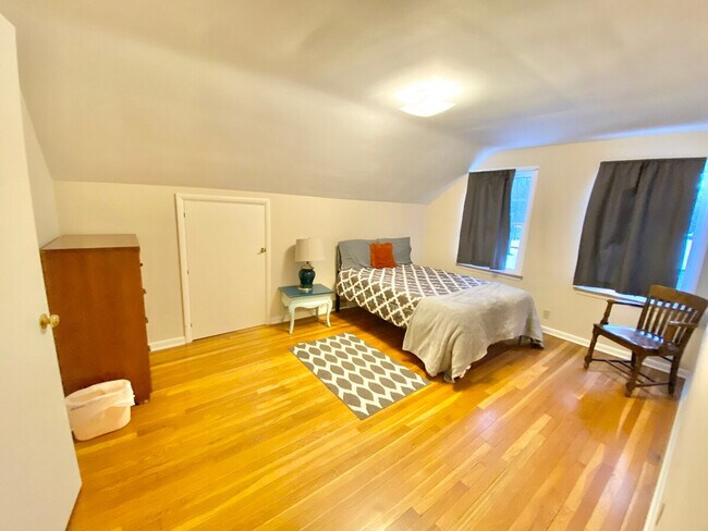 Building Photo - 1310 Forest Hills Blvd