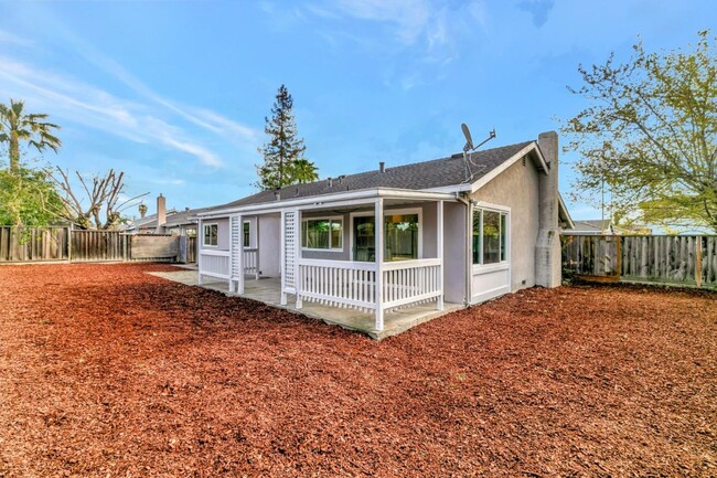Building Photo - 6097 Indian Ave