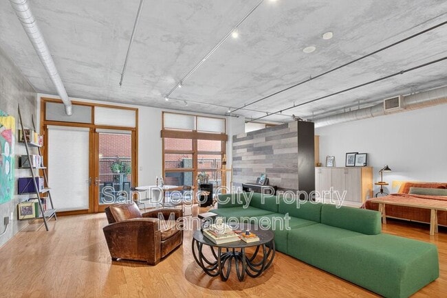 Building Photo - 877 Island Ave