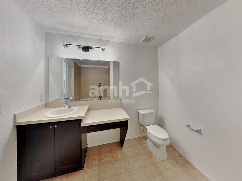 Building Photo - 10920 Pond Pine Dr