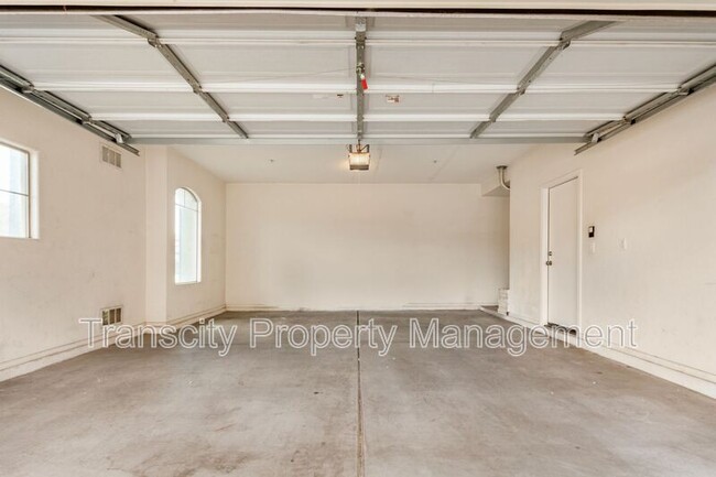 Building Photo - 2864 S Rock St