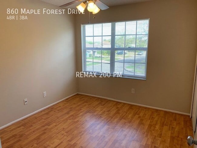 Building Photo - 860 Maple Forest Dr