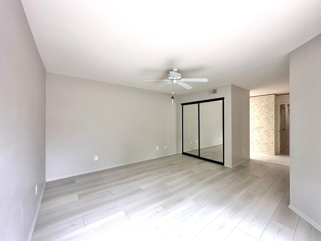 Building Photo - Serene Retreat in the Oaks North 55+ Community: Discover Your Dream Home!