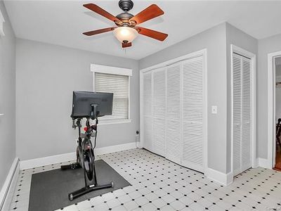 Building Photo - 3419 Country Club Dr