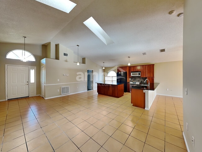 Building Photo - 2991 Saint James Lane