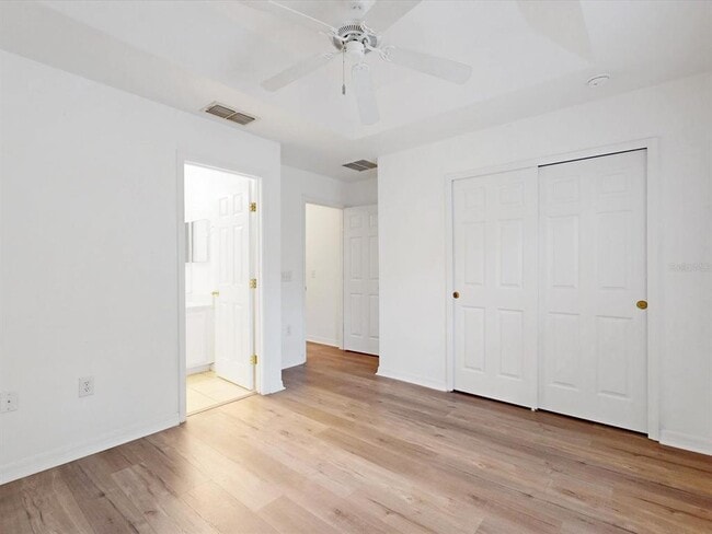 Building Photo - 7627 Long Island Dr