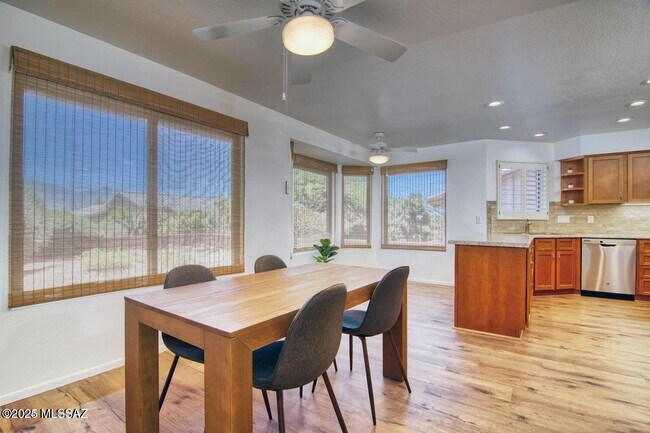 Building Photo - 14582 N Alamo Canyon Dr