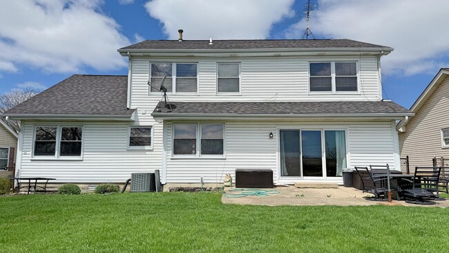 Building Photo - 1013 Pear Tree Ln