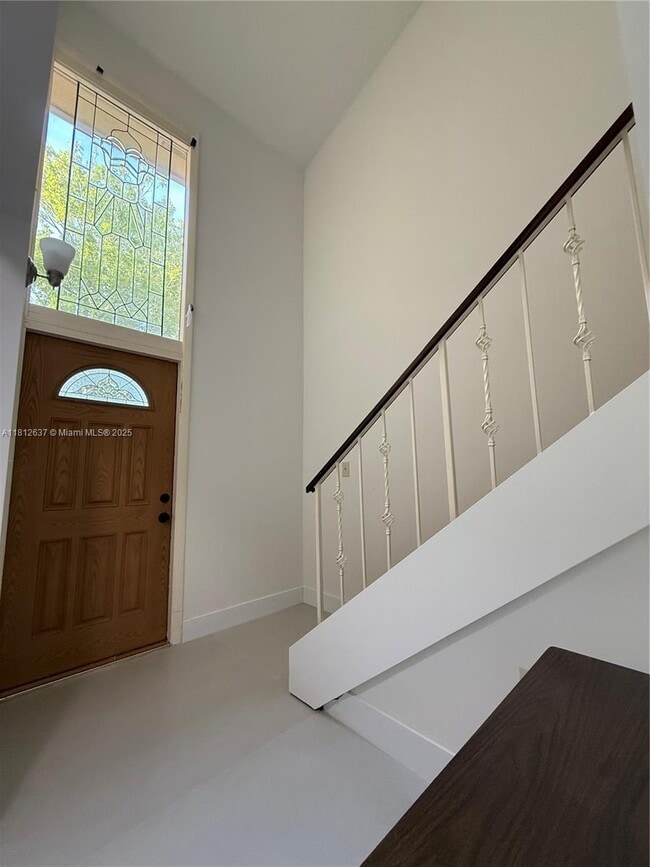 Building Photo - 14293 Kendale Lakes Cir