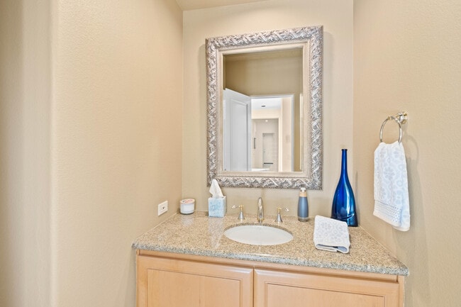 Building Photo - 872 Mission Creek Dr