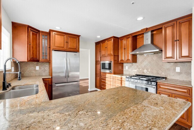 Building Photo - REMARKABLE VIEWS...LOTS OF PRIVACY IN YOUR OWN LITTLE WORLD..