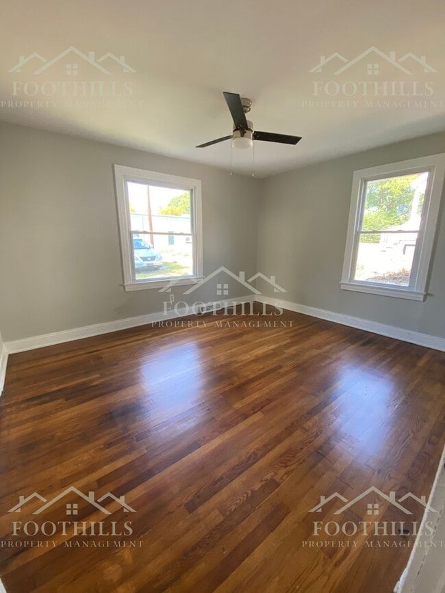 Building Photo - 2-Bed Single-Family Home with Granite Coun...