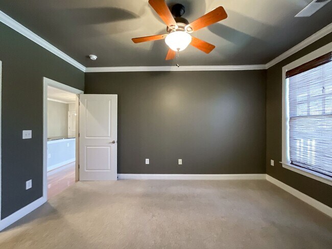 Building Photo - COMING SOON! Charlotte Living at Its Best! 2BR/2BA End Unit + Chef’s Kitchen & Water Included!
