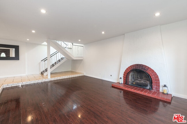 Building Photo - 3026 Inglewood Blvd