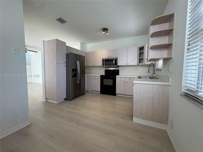 Building Photo - 1595 Seagrape Way