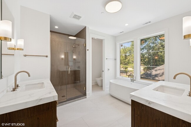 Building Photo - 146 Sterling Ln