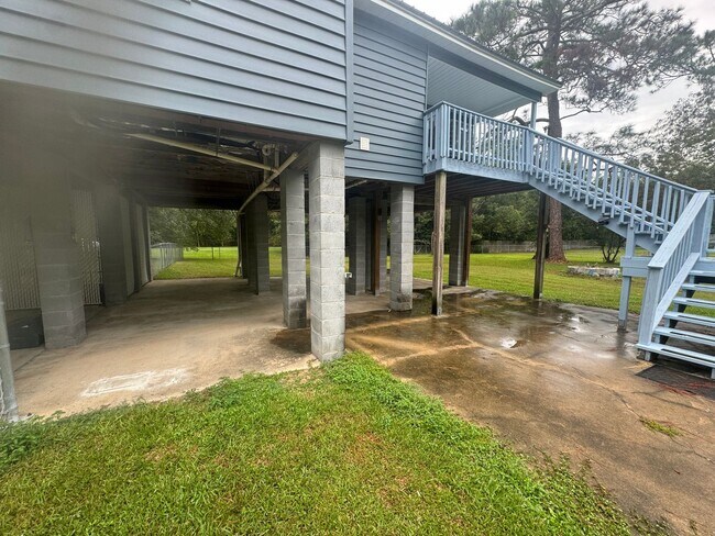 Building Photo - 5112 Kraft St