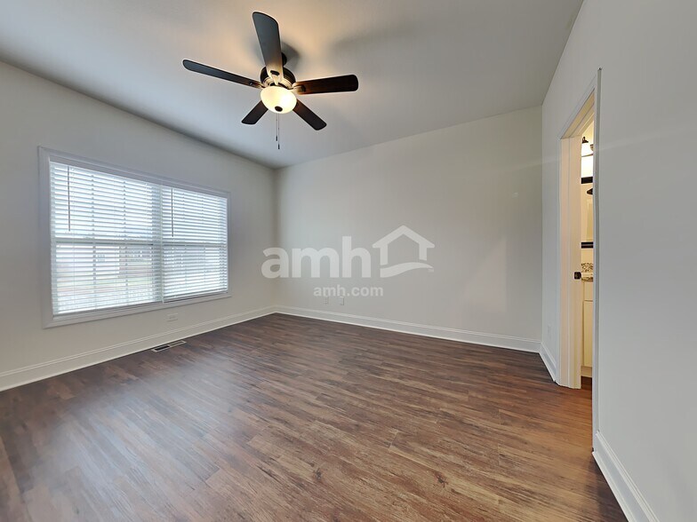 Building Photo - 2768 Silent Springs Ln