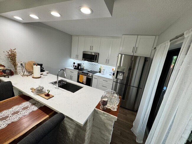 Building Photo - 8535 Boca Rio Dr