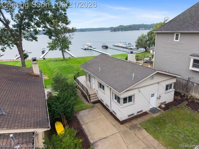 Building Photo - 4151 Bluebird Dr