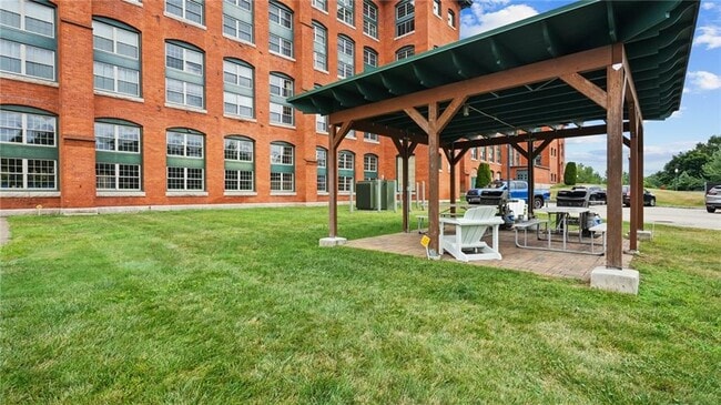 Building Photo - 1 Tupperware Dr