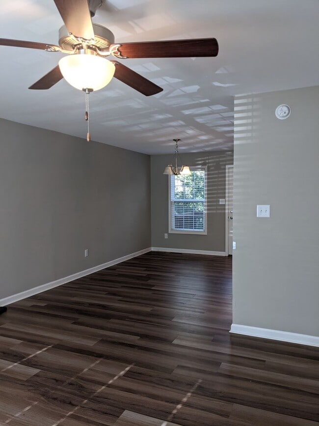 Building Photo - Black Mountain Rental - Duplex