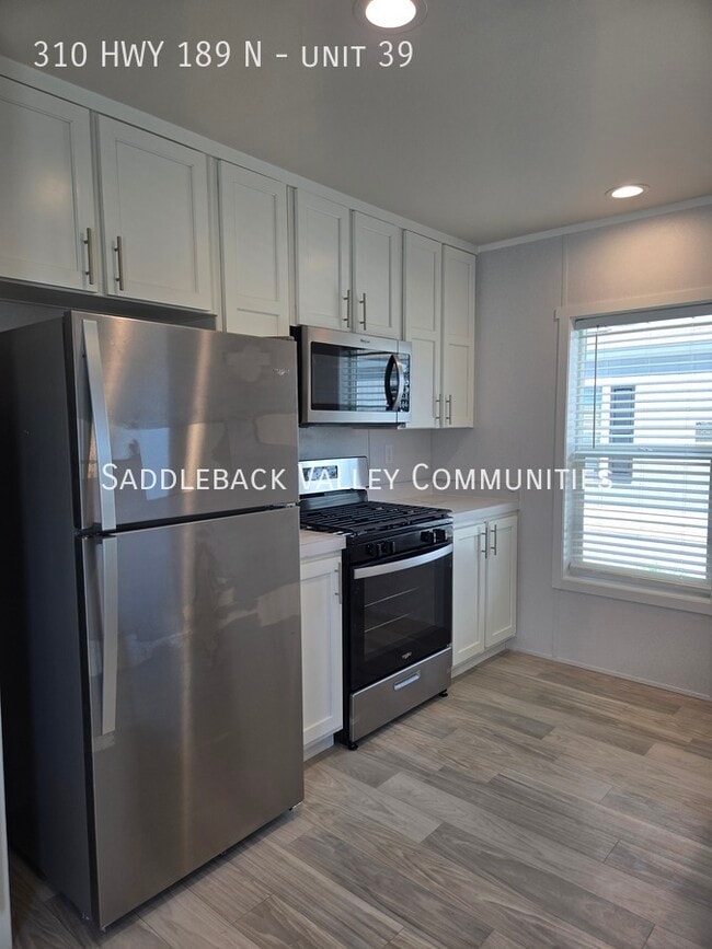 Building Photo - 310 HWY 189