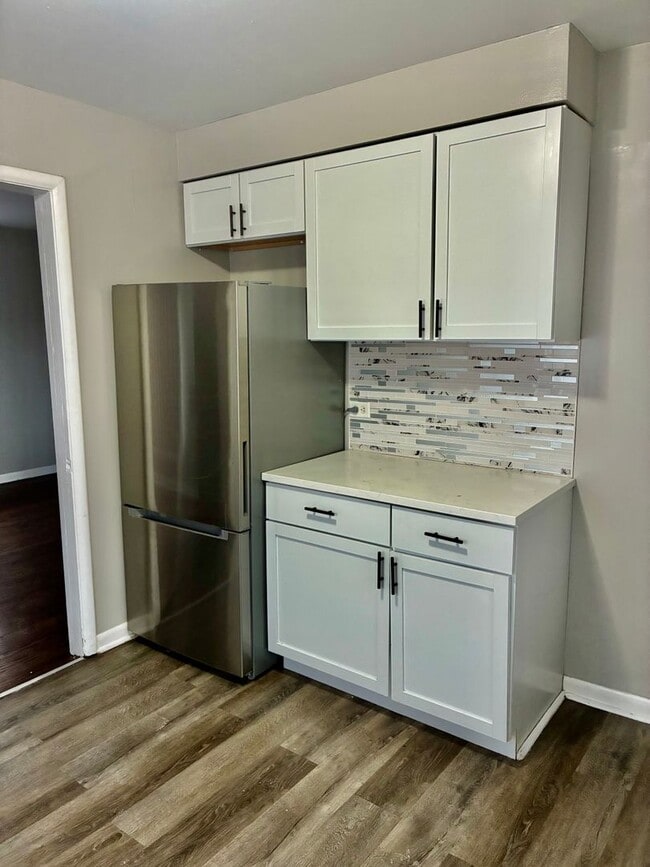 Building Photo - Gorgeous 3bed 1bath Single family house