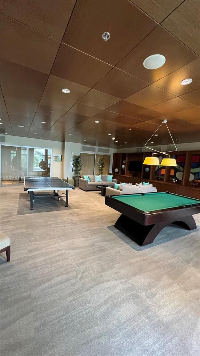 Building Photo - 2641 N Flamingo Rd