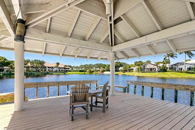 Building Photo - 16997 Waterbend Dr