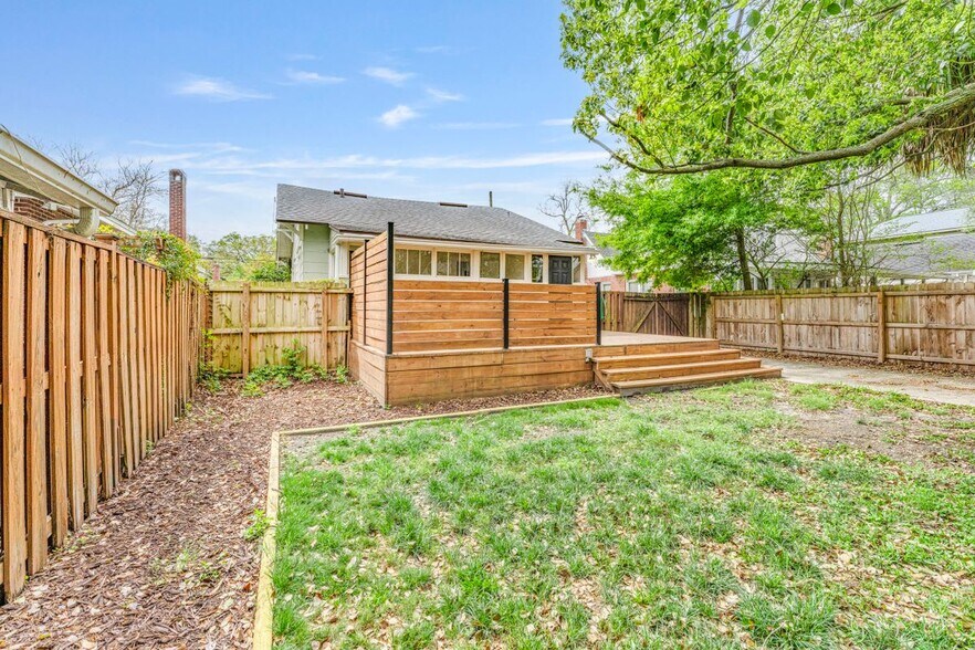 Building Photo - 4531 Attleboro St